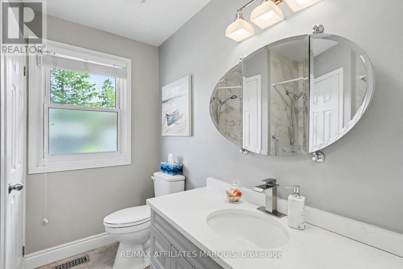 929 KITLEY/S ELMSLEY TOWNLINE RD,RR#4 ROAD - 18