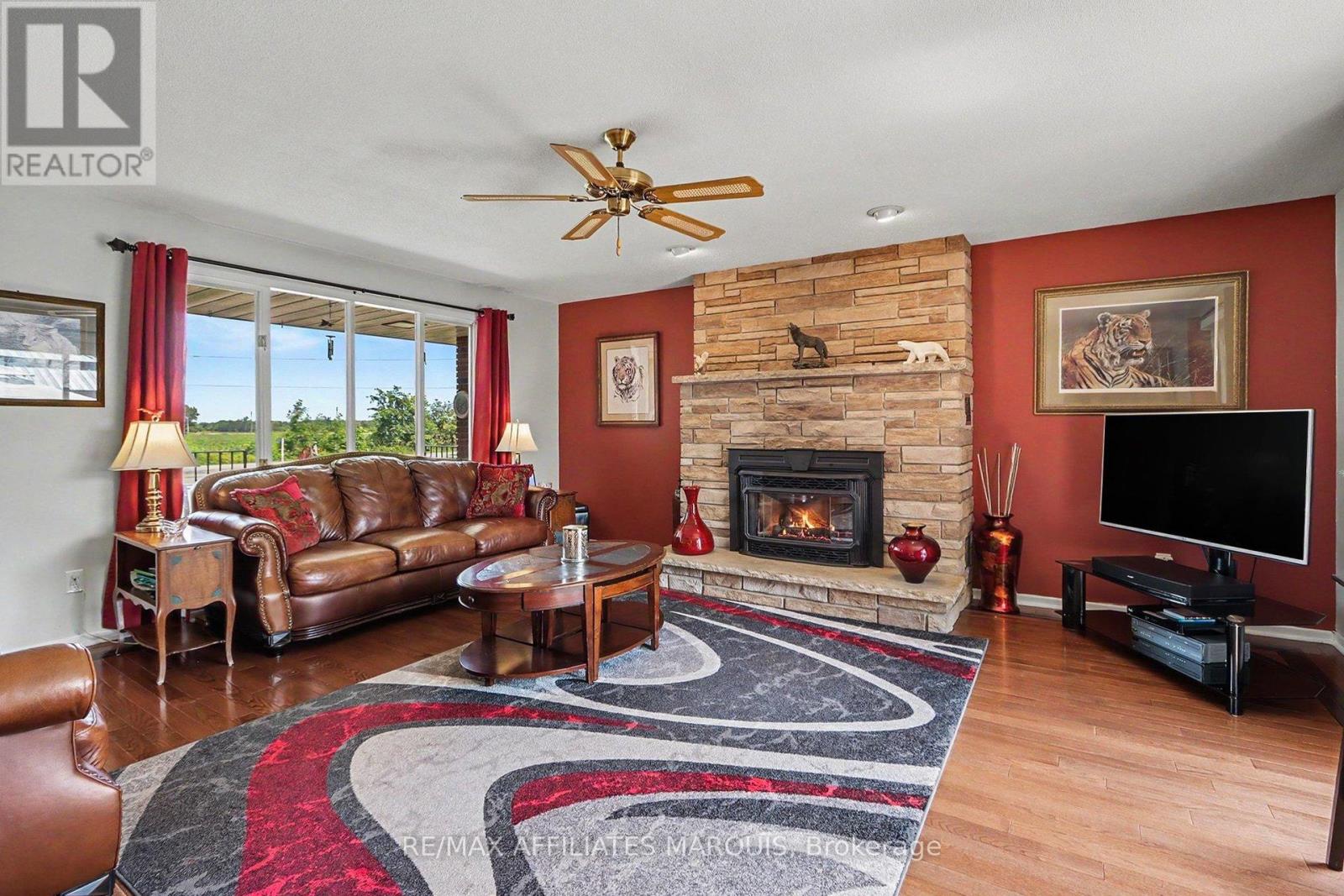 929 KITLEY/S ELMSLEY TOWNLINE RD,RR#4 ROAD - 8