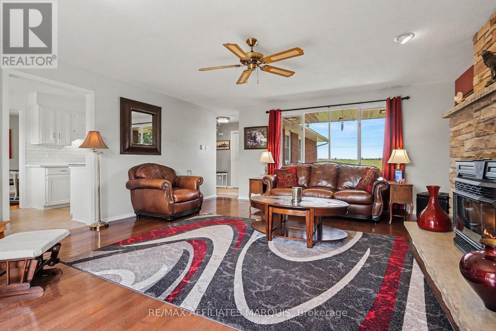 929 KITLEY/S ELMSLEY TOWNLINE RD,RR#4 ROAD - 9
