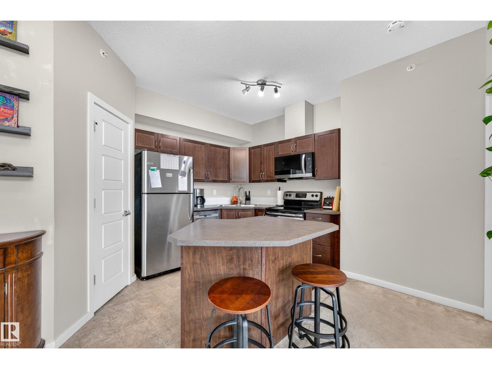 #417 13835 155 AV NW - 9