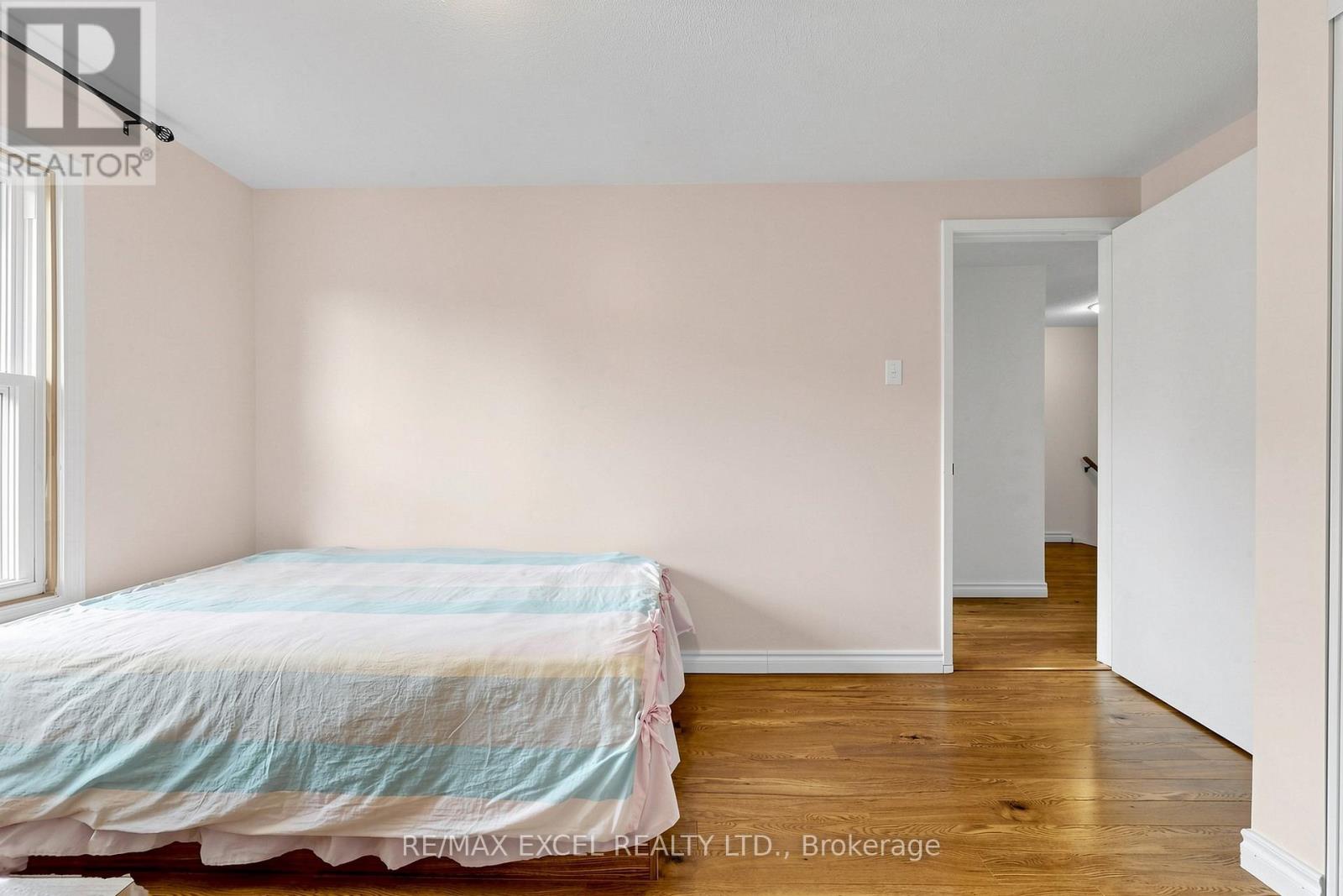 #91 1131 SANDHURST CIRCLE - 26
