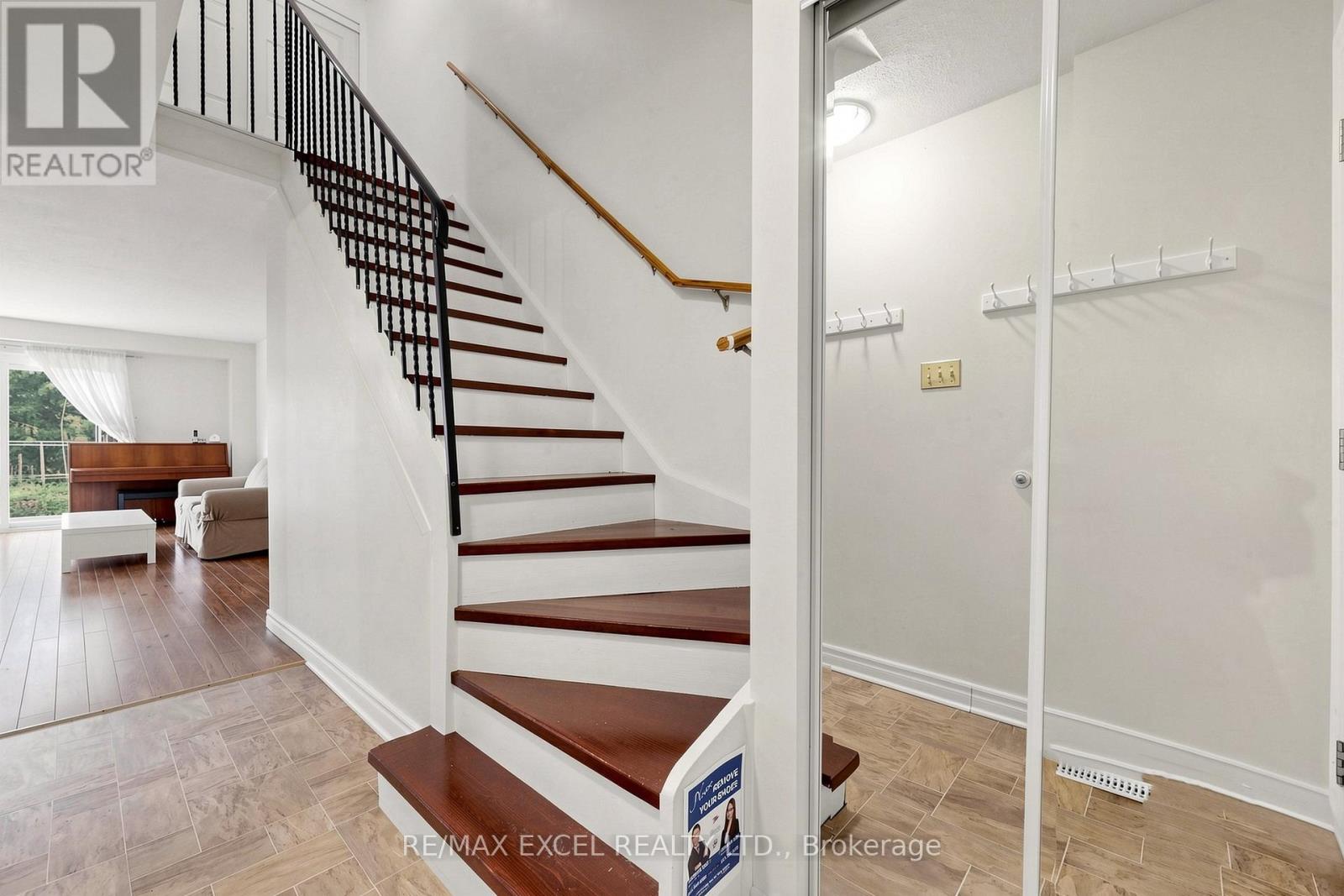 #91 1131 SANDHURST CIRCLE - 19