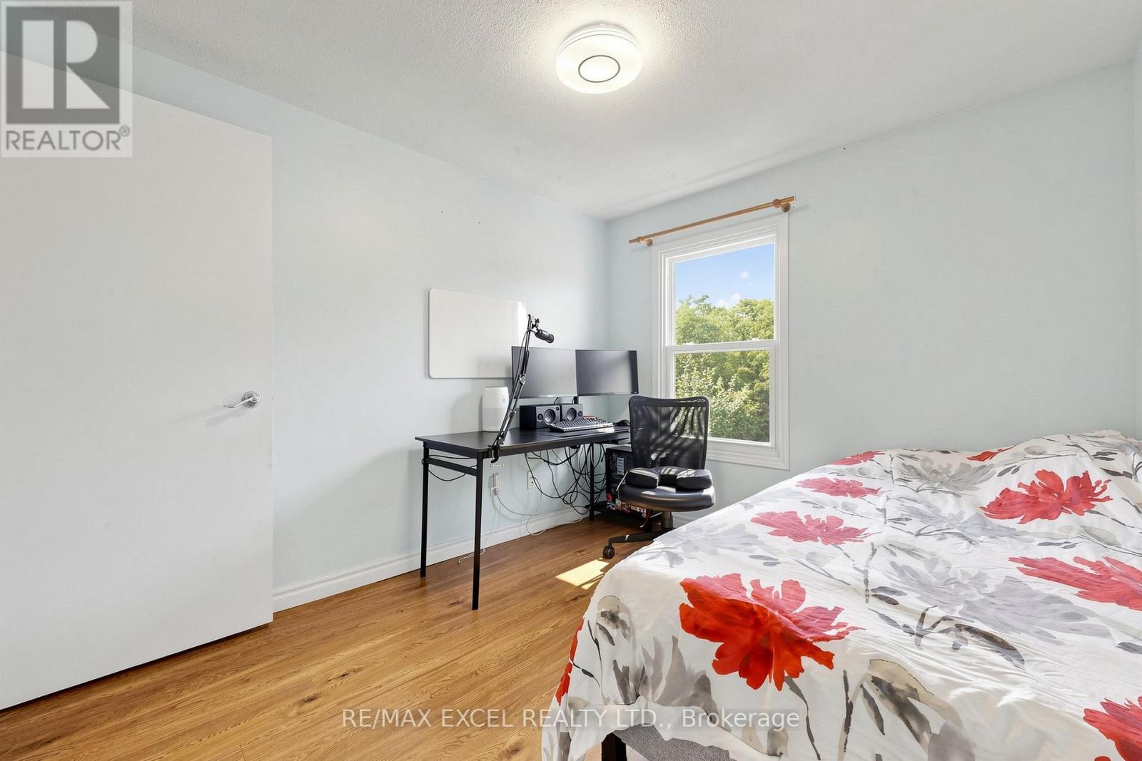 #91 1131 SANDHURST CIRCLE - 29