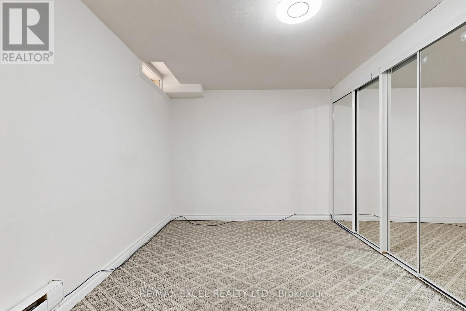 #91 1131 SANDHURST CIRCLE - 37