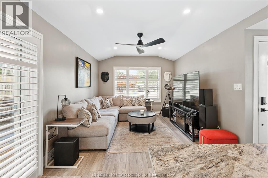23 Sutton COURT - 9