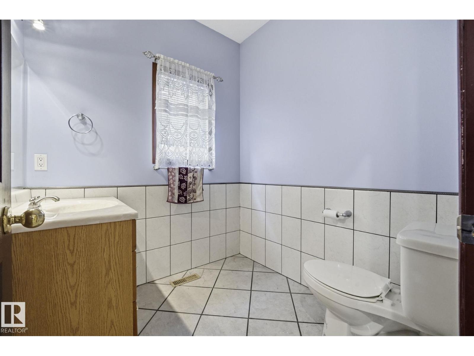 714 DALHOUSIE WY NW — photo 12