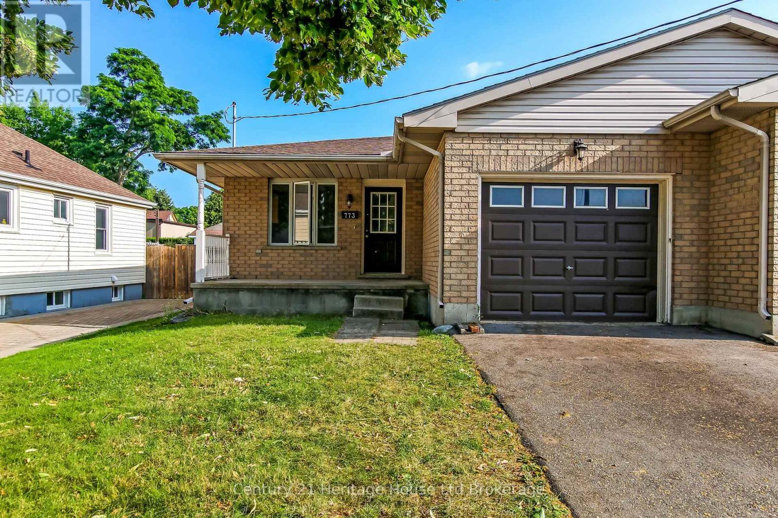 773 HOUNSFIELD STREET - 2
