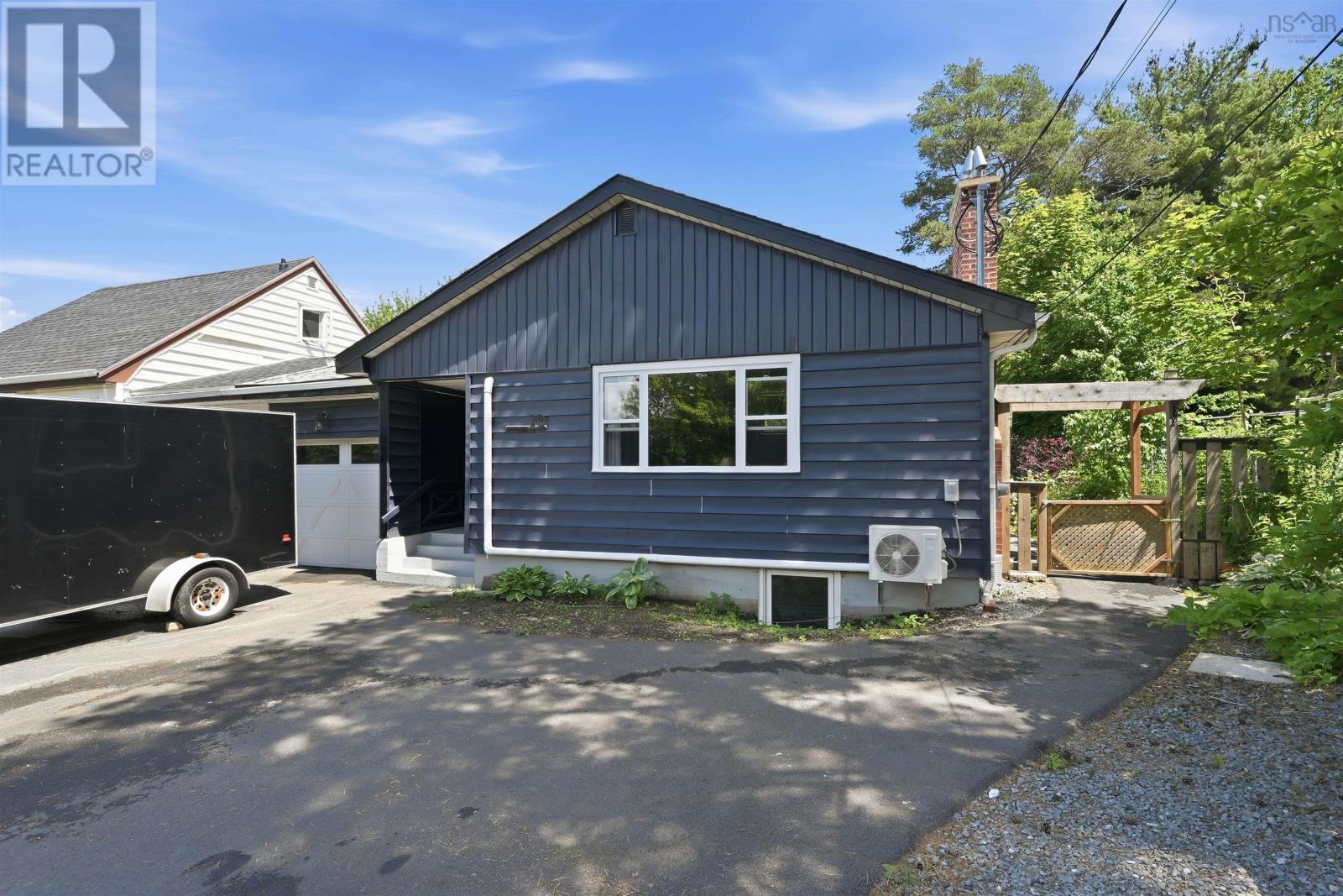 8B Gordon Street - 1