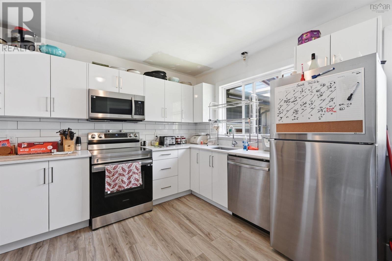 8B Gordon Street - 18
