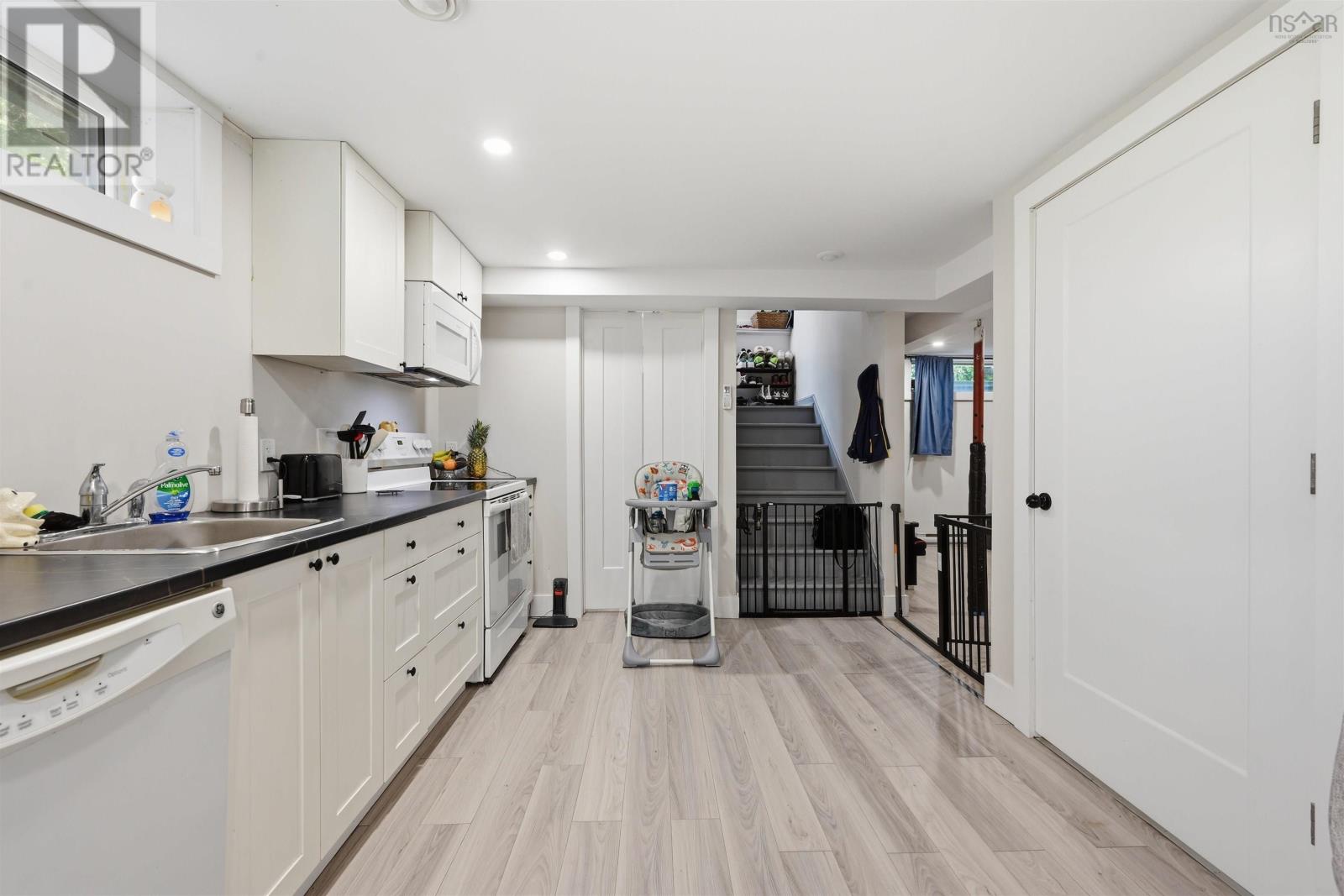 8B Gordon Street - 21