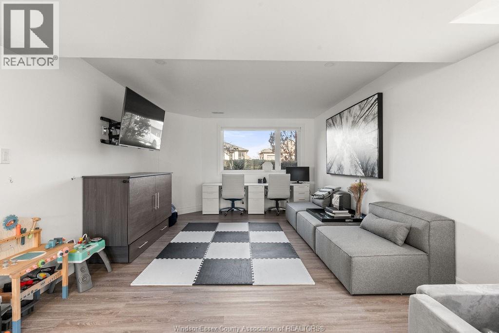 25 WOODLAND ST - 27