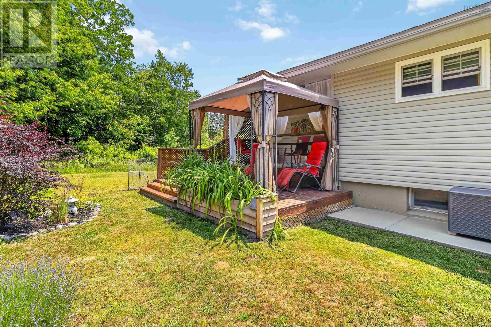 55 RICHARDSON Street - 24