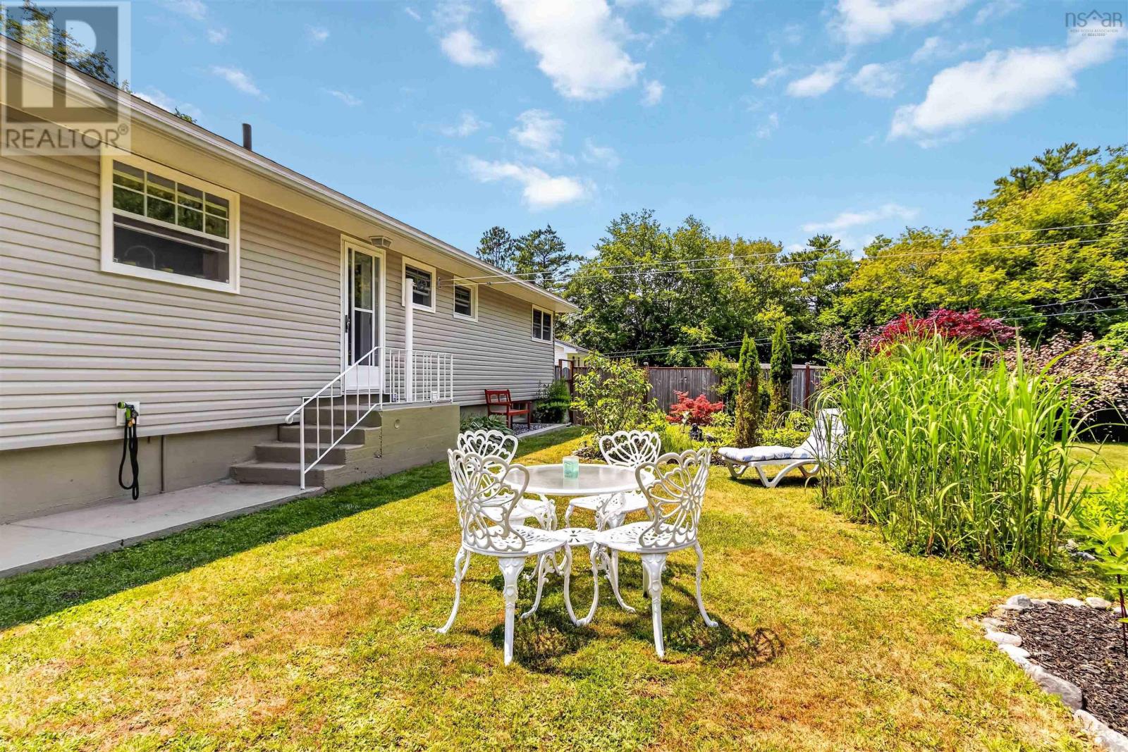 55 RICHARDSON Street - 40
