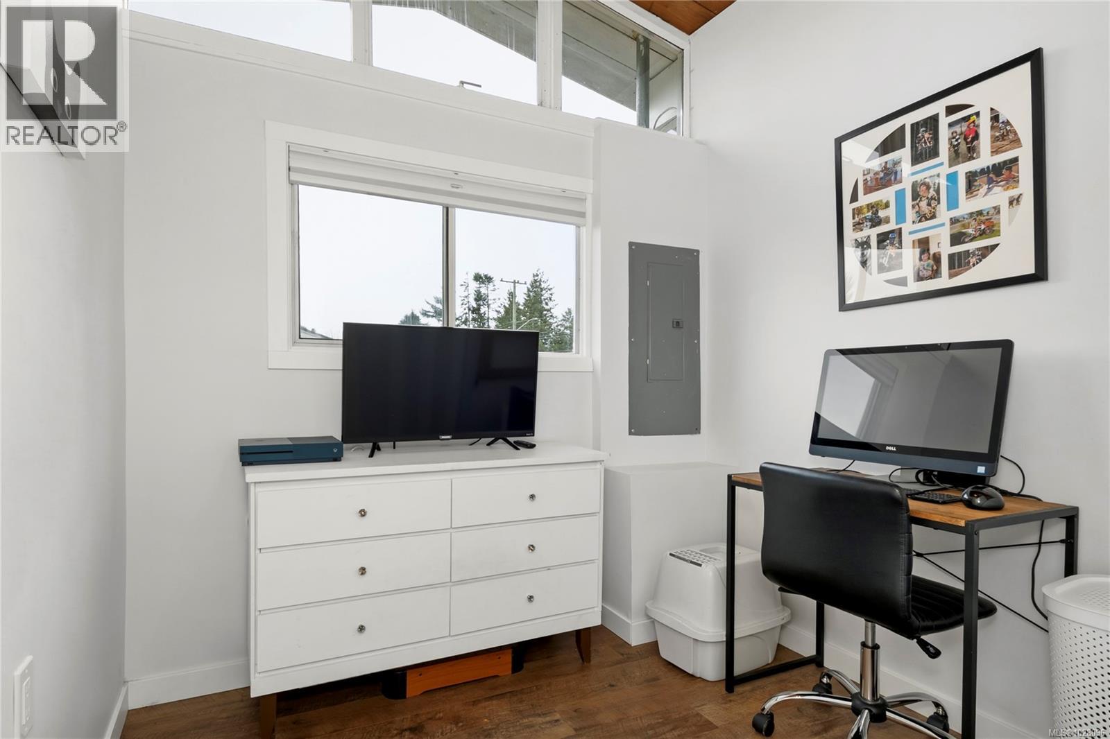 3678 ISLAND Hwy S, Campbell River