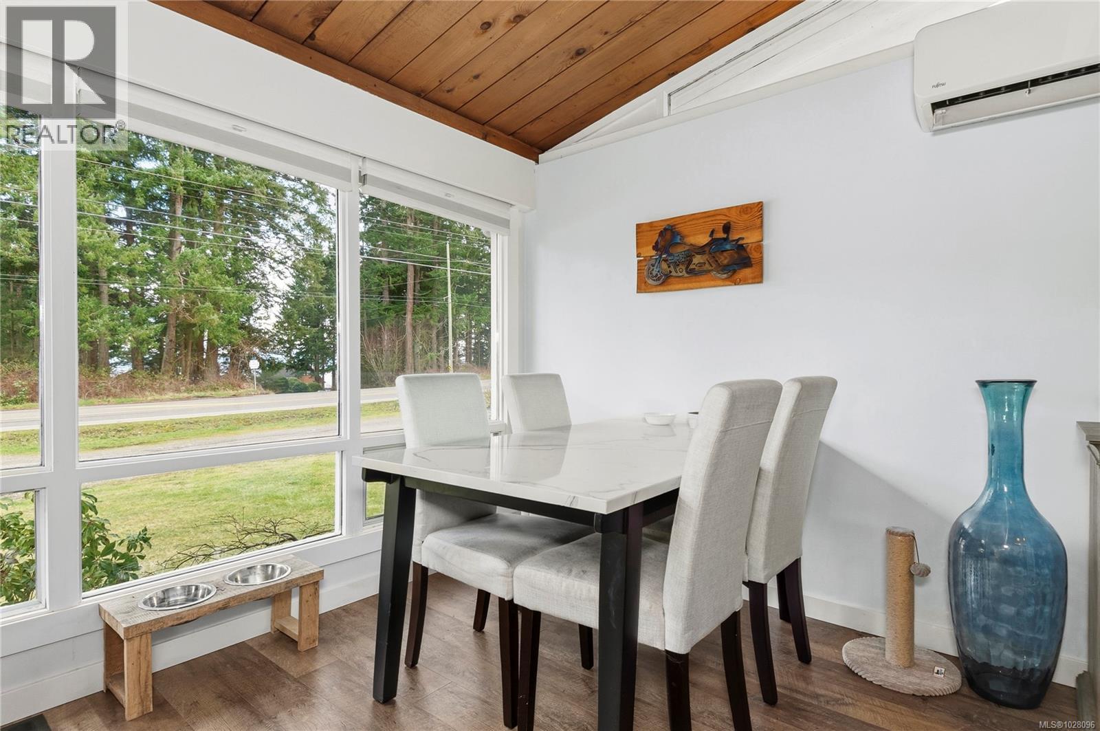 3678 ISLAND Hwy S, Campbell River