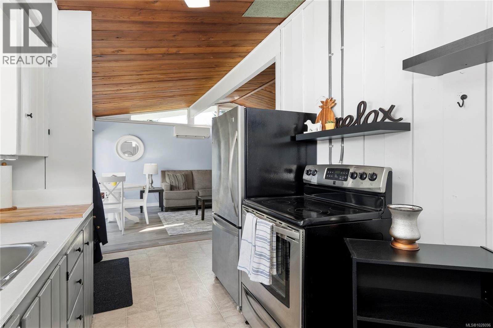 3678 ISLAND Hwy S, Campbell River