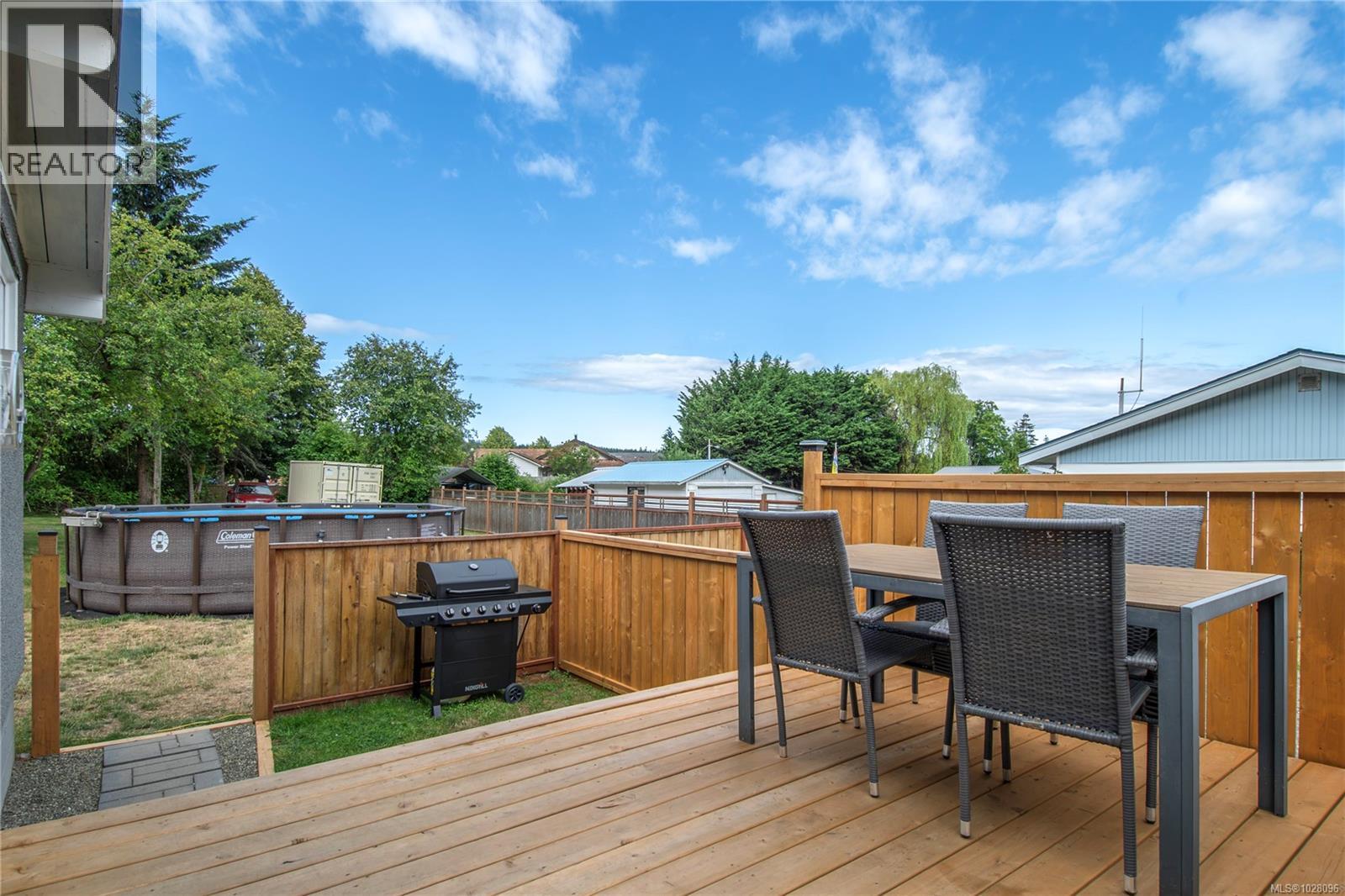 3678 ISLAND Hwy S, Campbell River