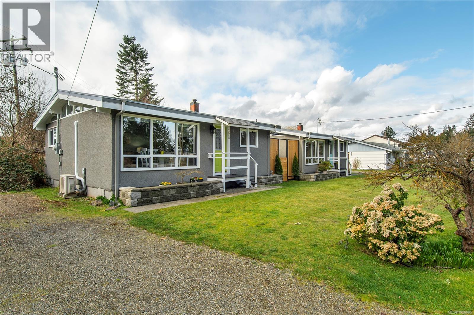 3678 ISLAND Hwy S, Campbell River