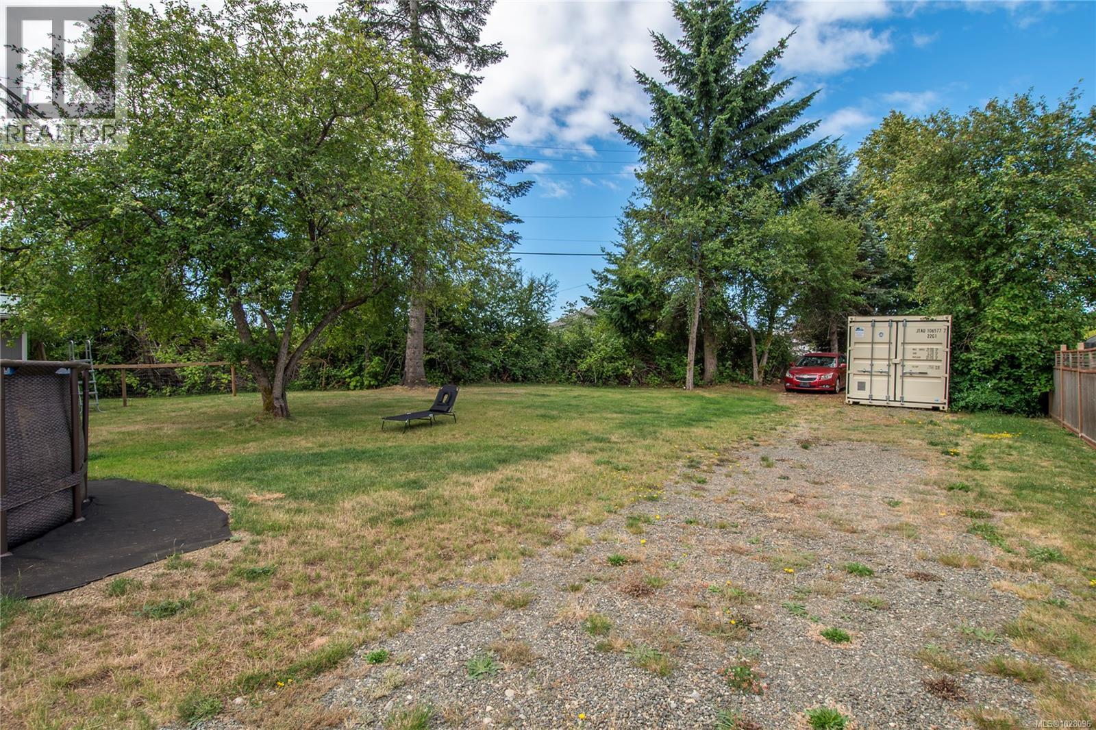 3678 ISLAND Hwy S, Campbell River