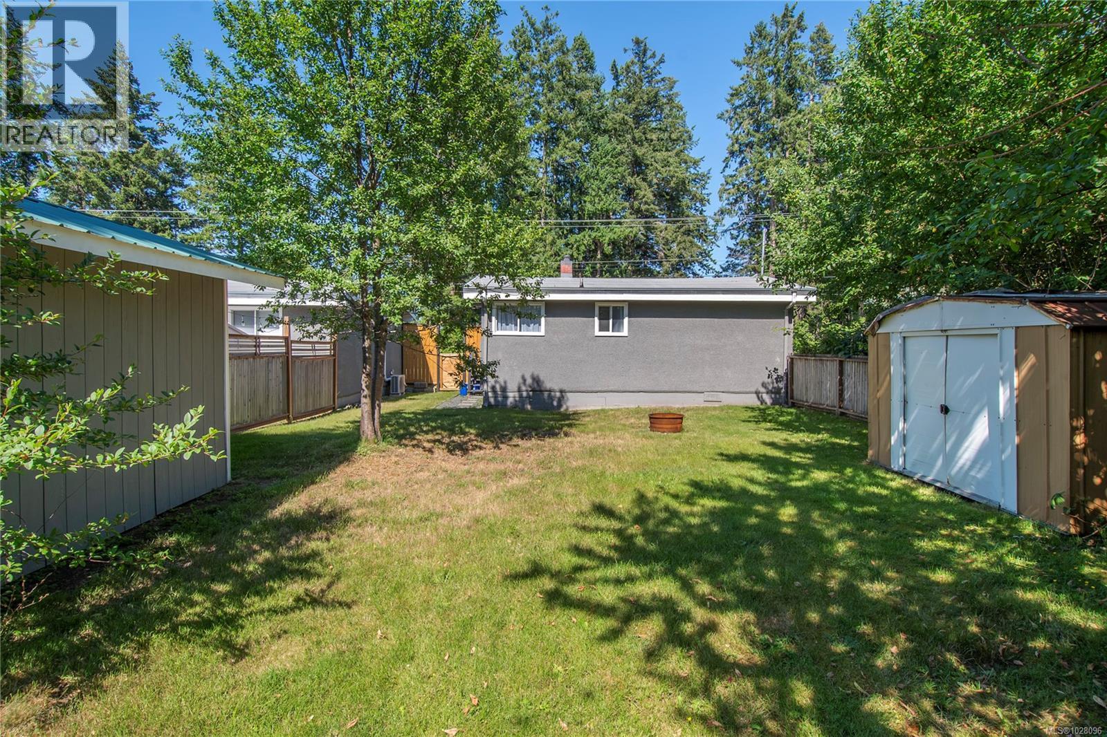 3678 ISLAND Hwy S, Campbell River