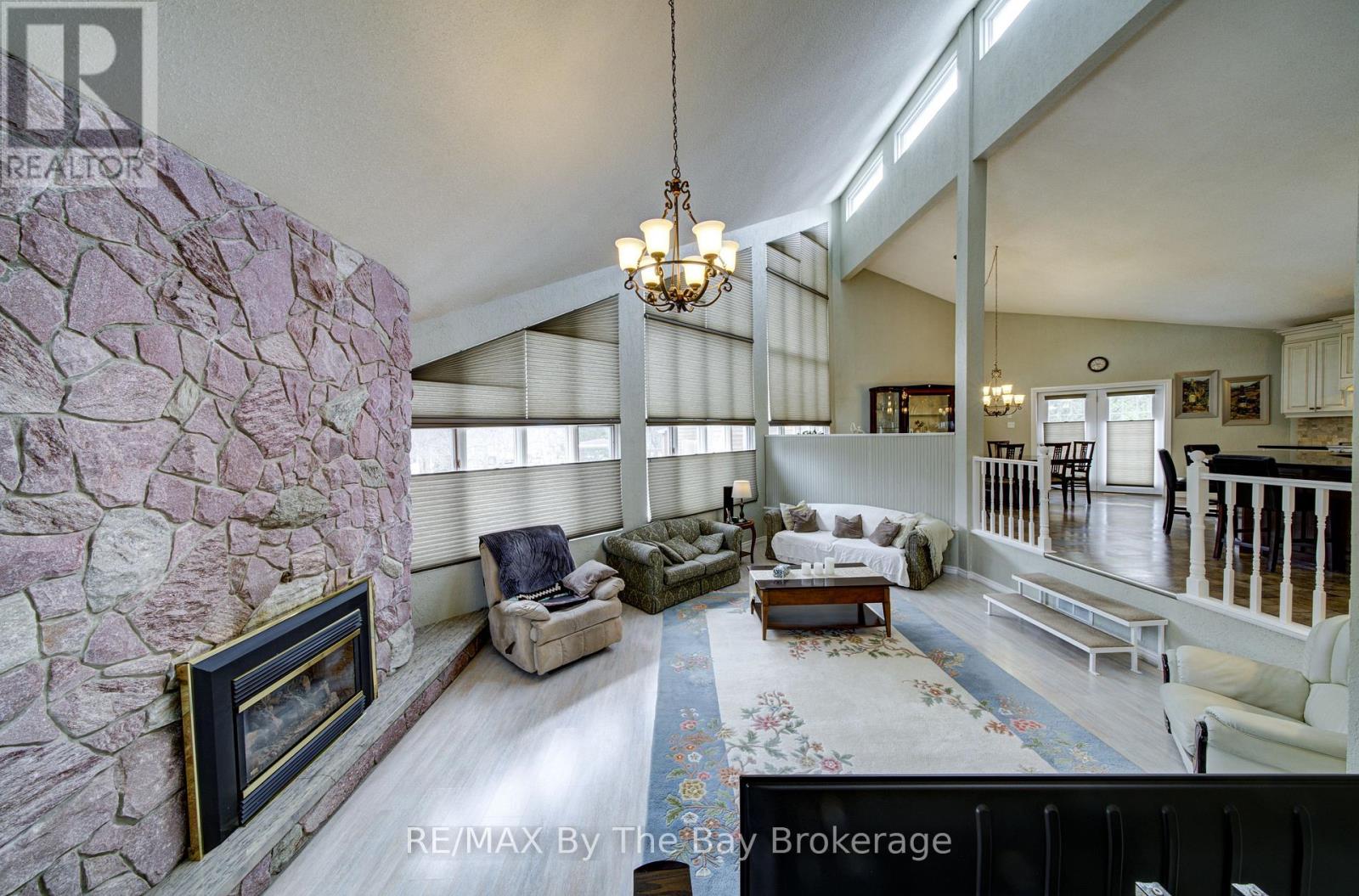 32 BRIDLEWOOD CRESCENT - Image 10