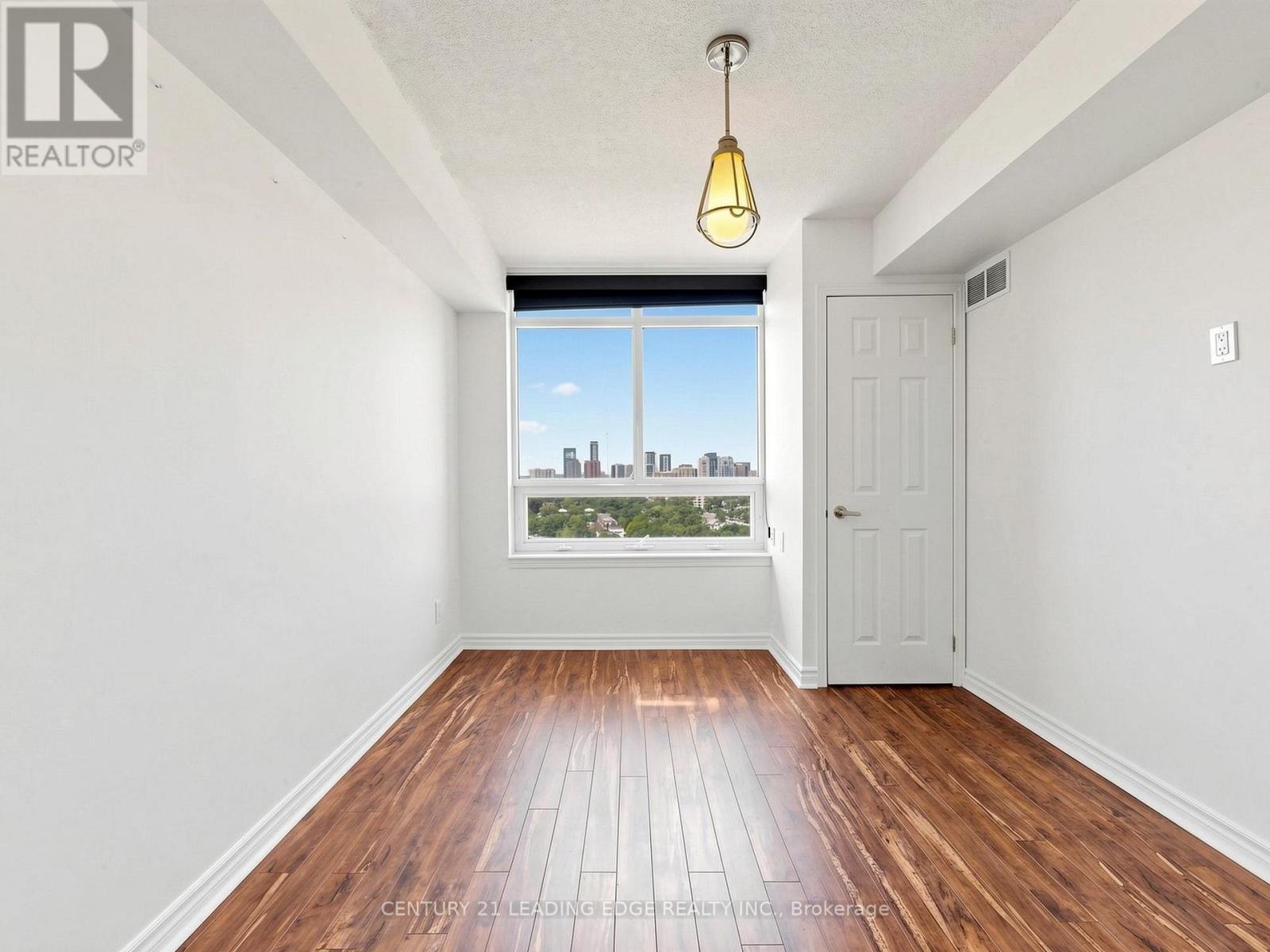 #1601 18 KENASTON GARDEN - 22