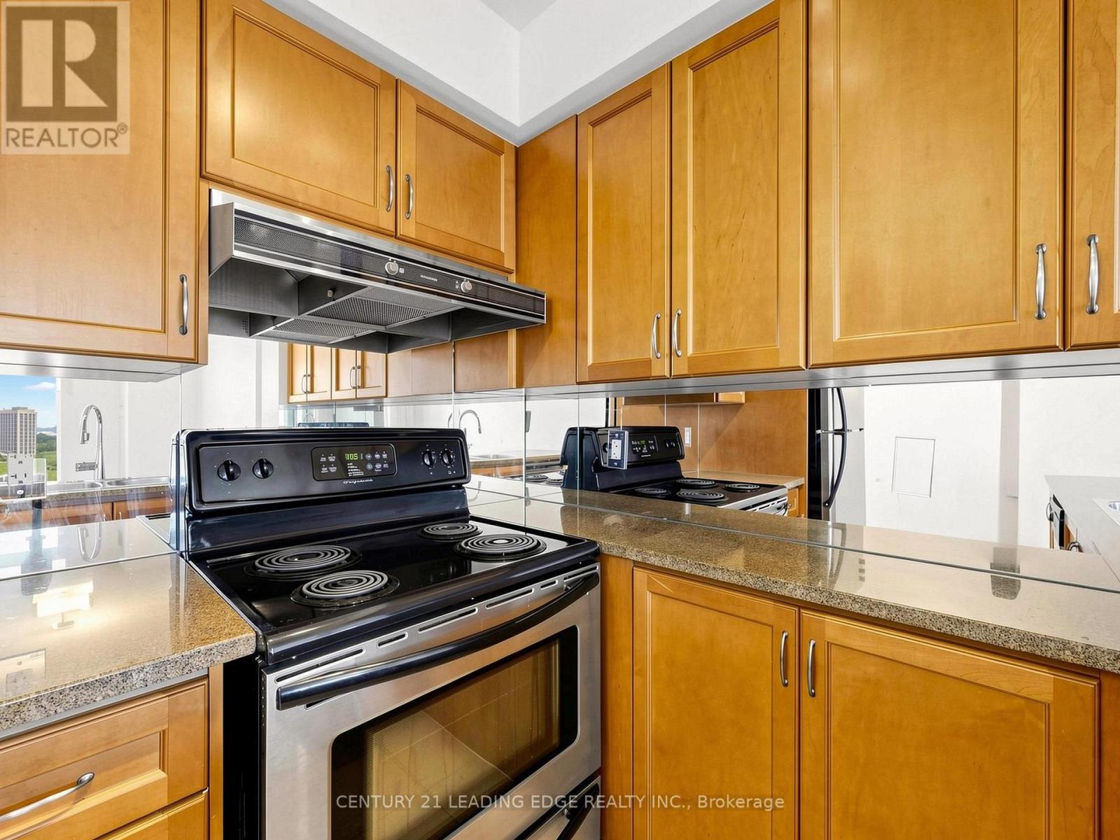 #1601 18 KENASTON GARDEN - Image 9