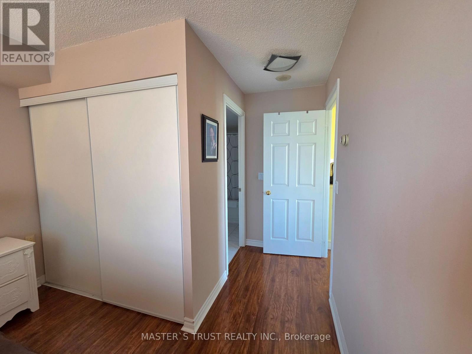 #1007 2627 MCCOWAN ROAD - 23