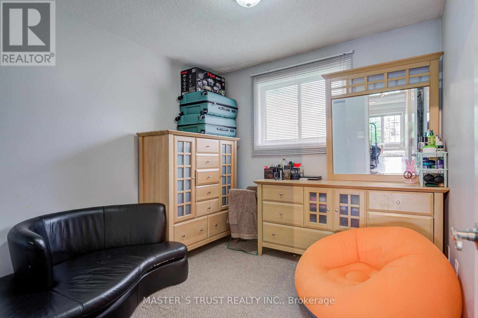1179 SIMCOE STREET S - 11