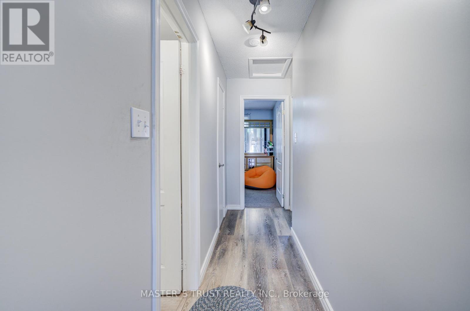 1179 SIMCOE STREET S - 9