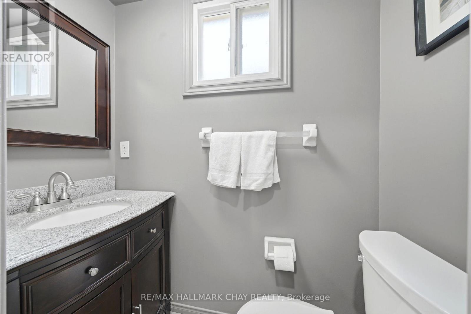 4 DANIELE AVENUE S - 14