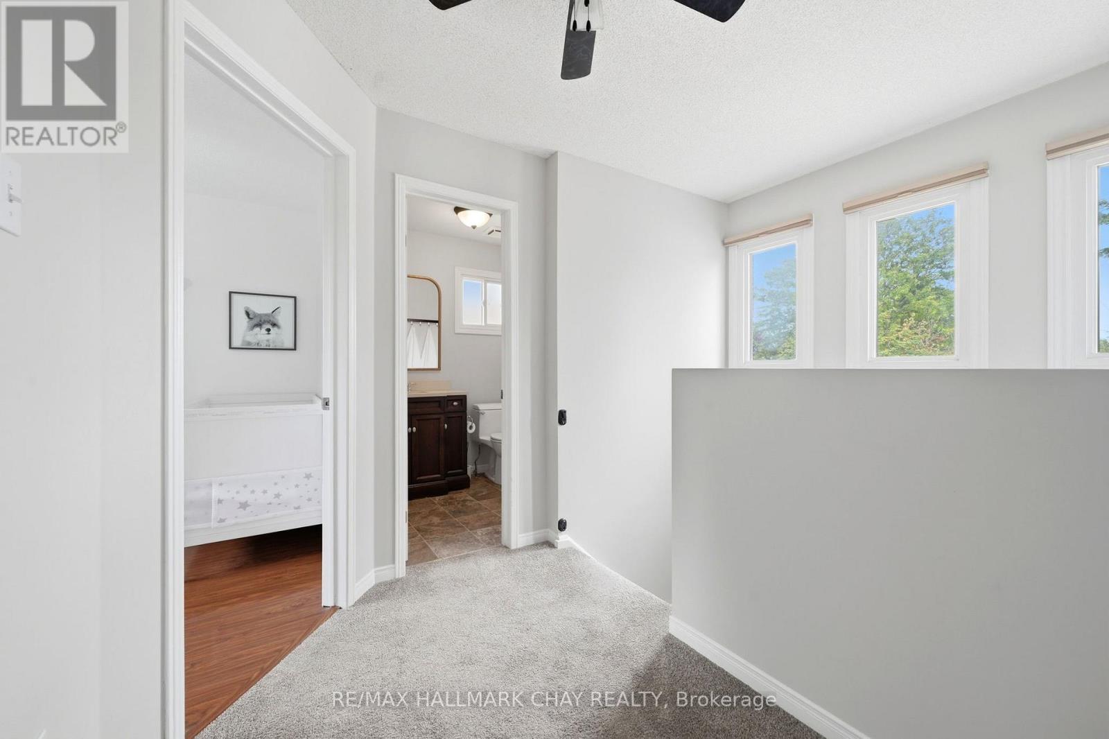 4 DANIELE AVENUE S - 18