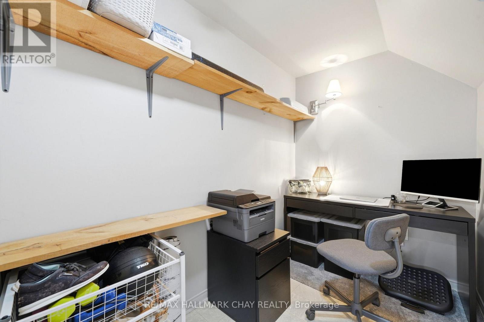 4 DANIELE AVENUE S - 29