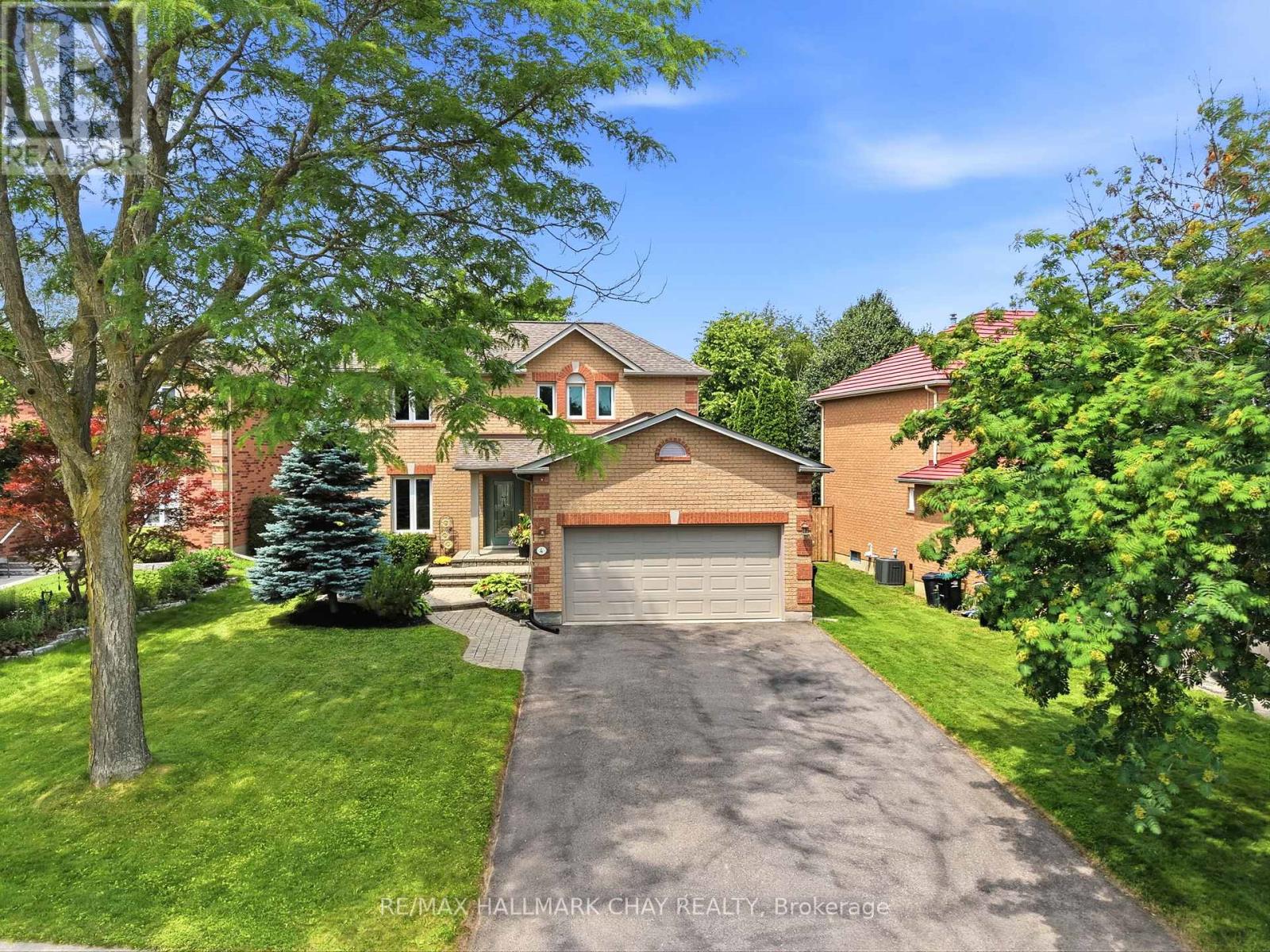 4 DANIELE AVENUE S - 38