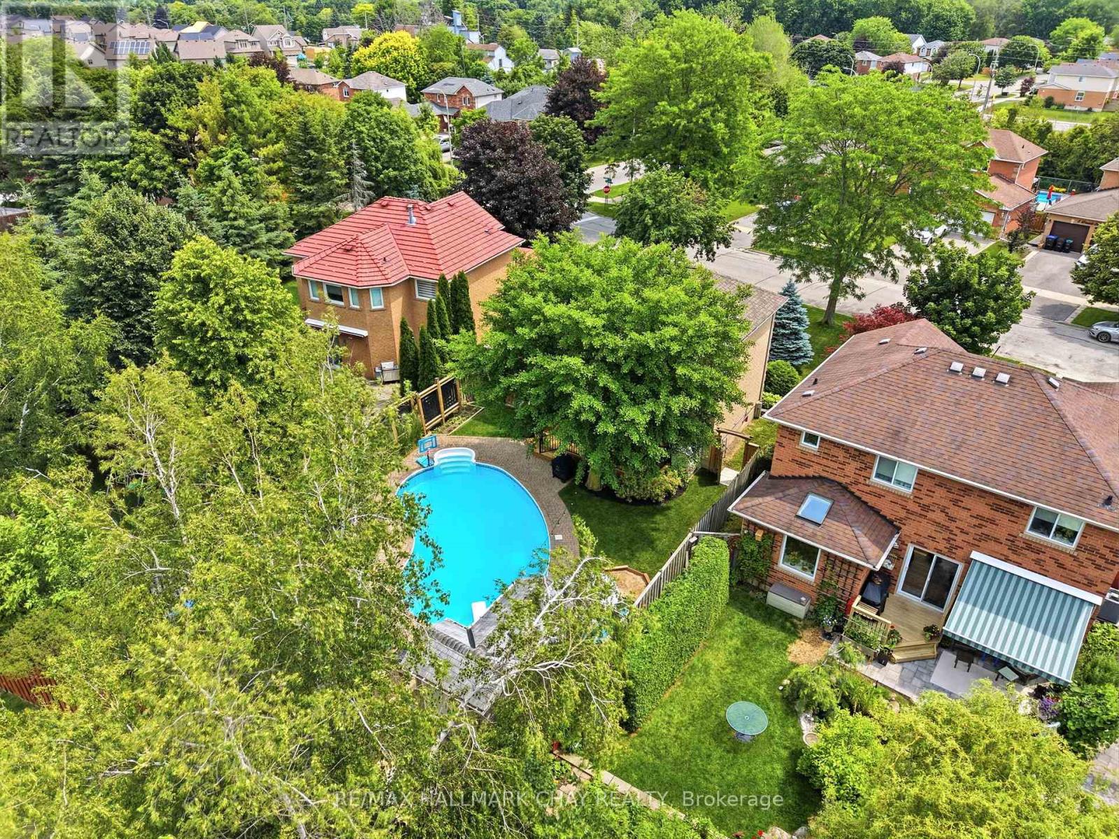 4 DANIELE AVENUE S - 41