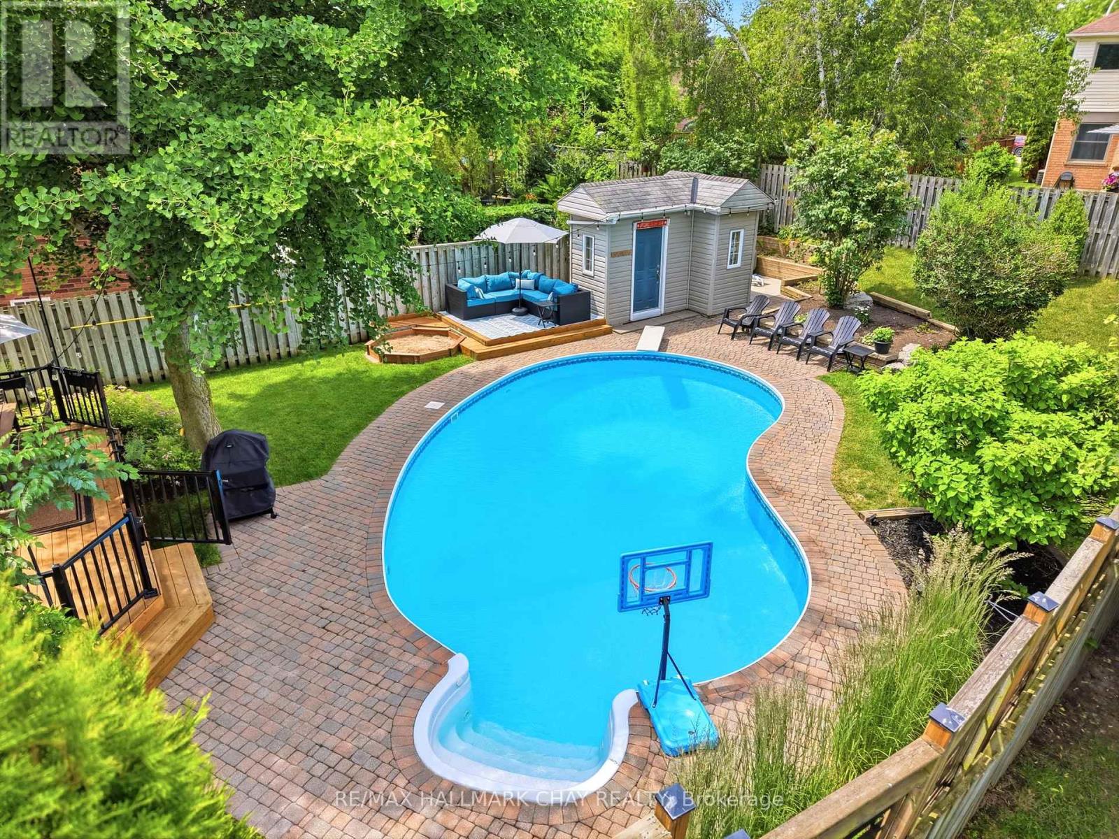 4 DANIELE AVENUE S - 45
