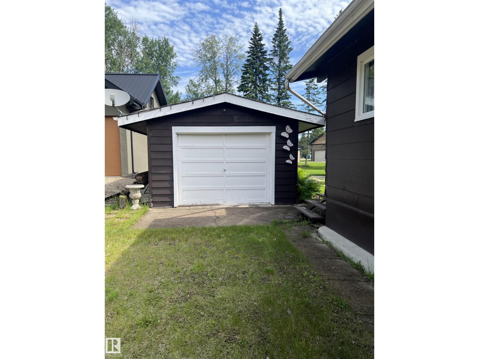 603 Long Lake DR - 31