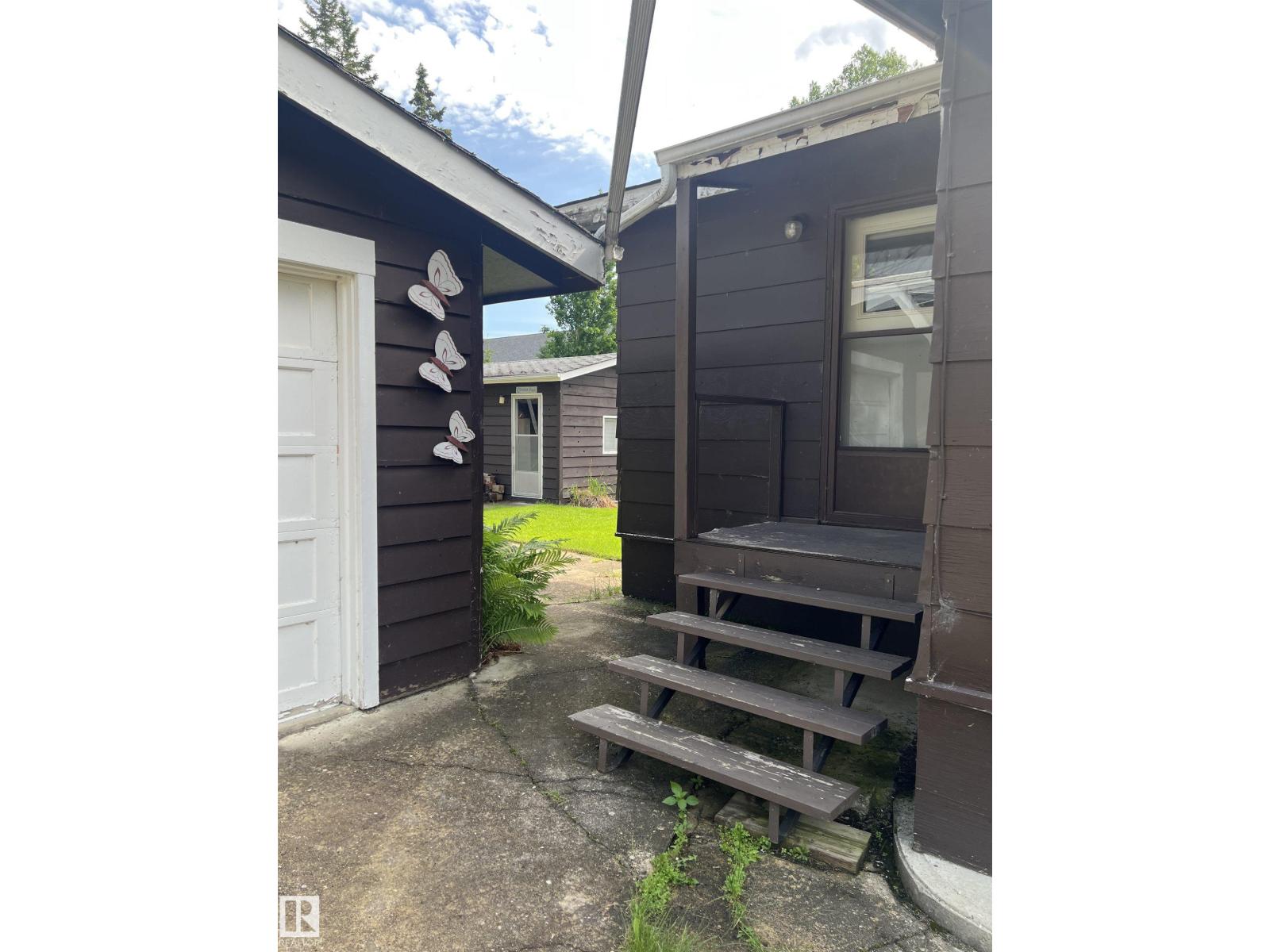 603 Long Lake DR - 32