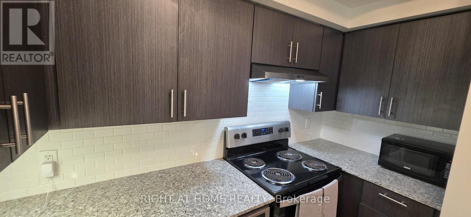 #206 275A LARCH STREET - 10