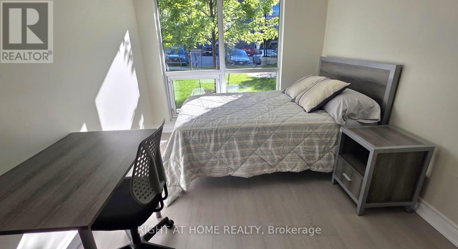 #206 275A LARCH STREET - 20