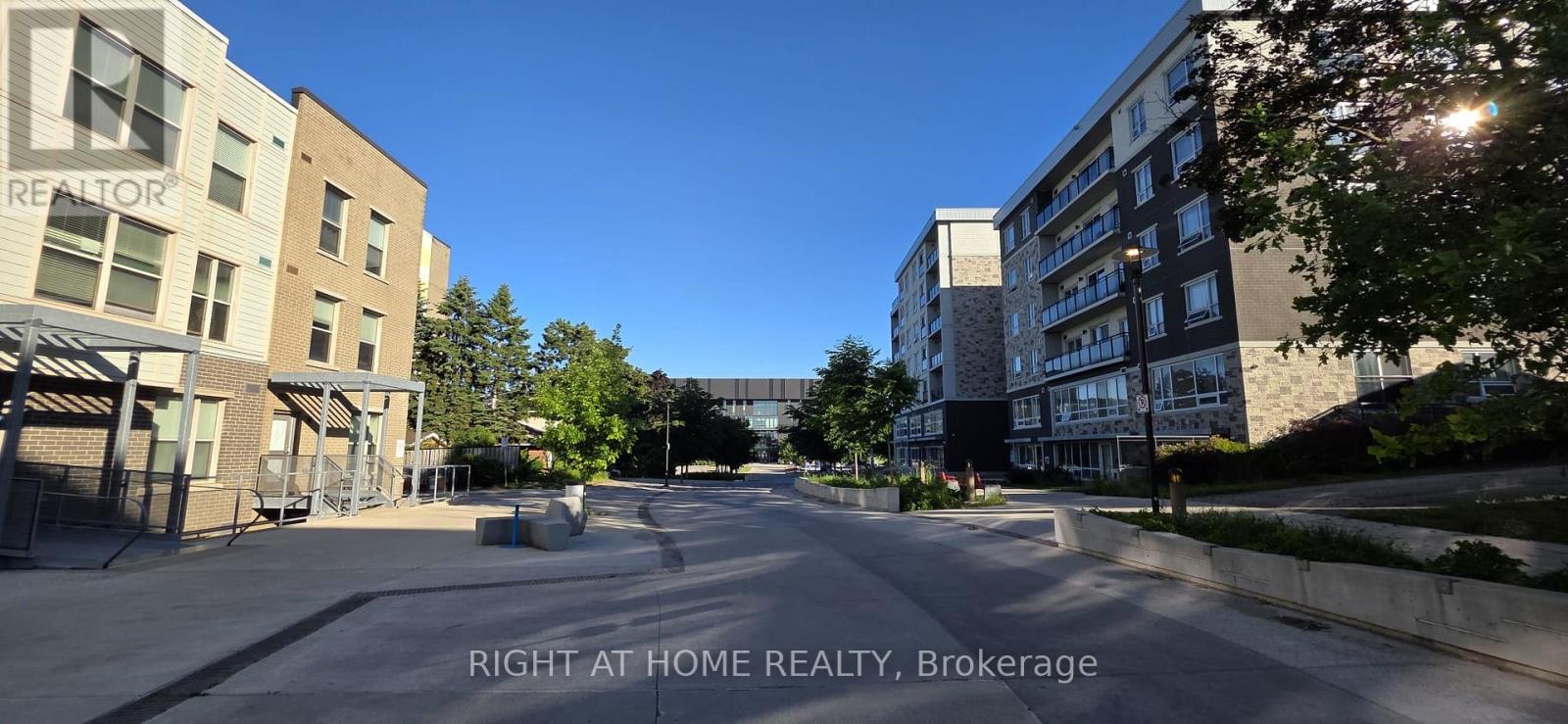 #206 275A LARCH STREET - 28