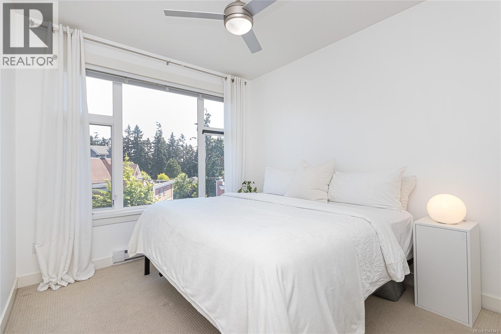#413 662 Goldstream Ave - 17