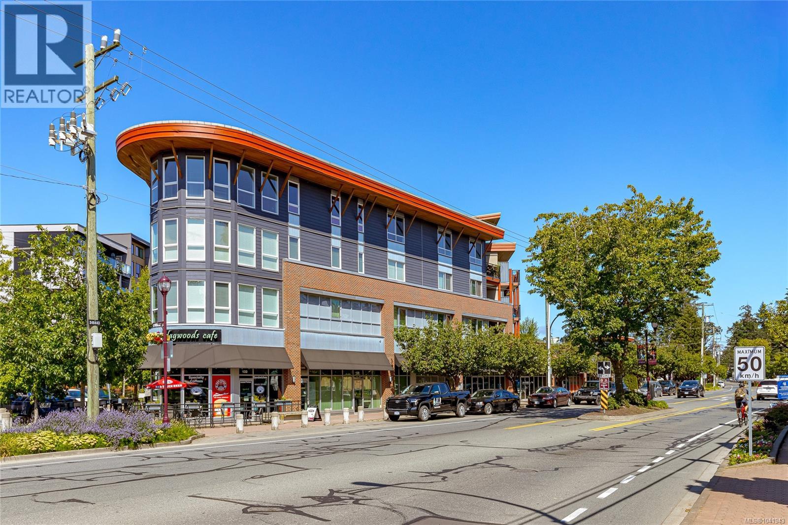 #413 662 Goldstream Ave - 25