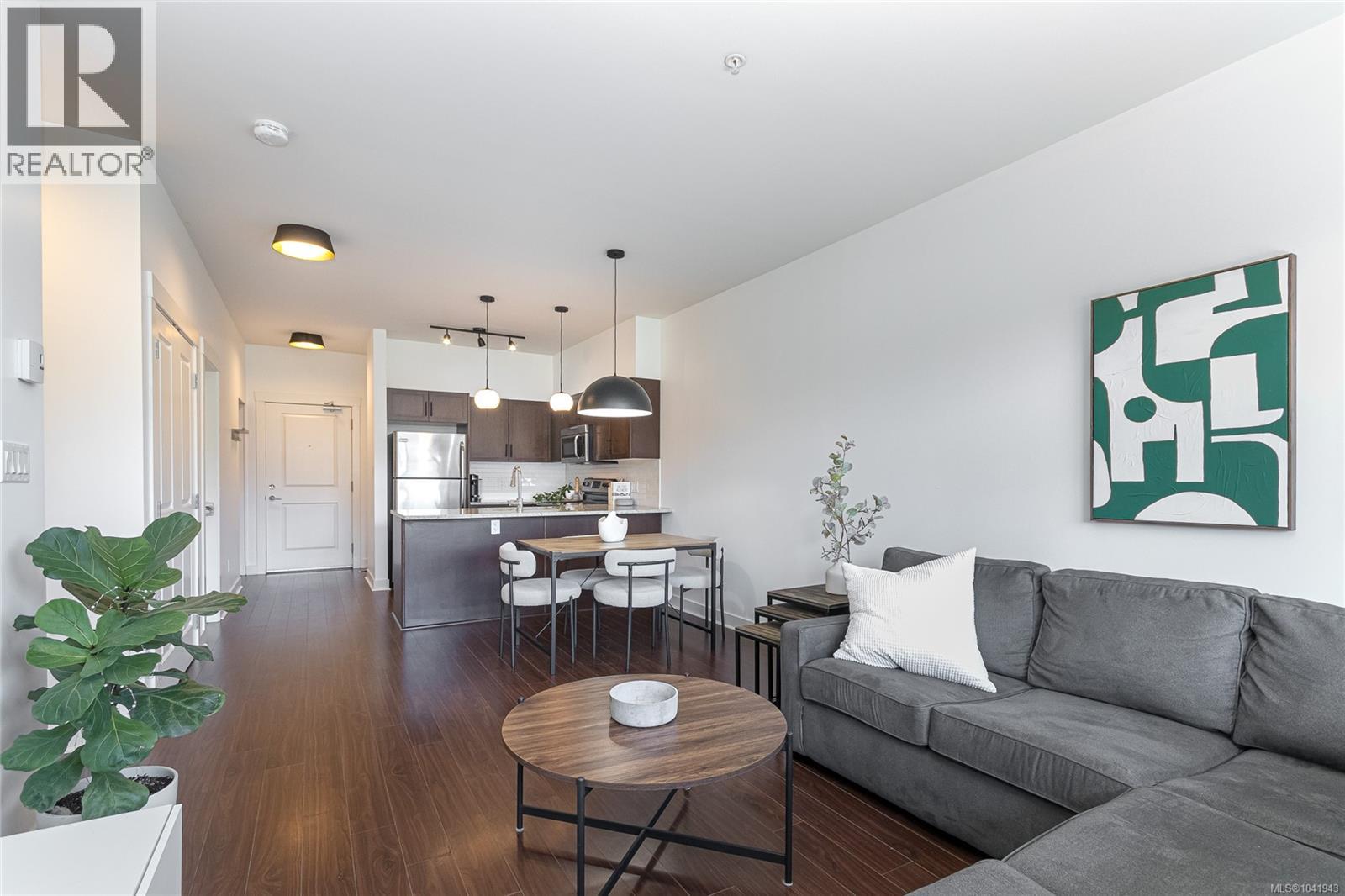 #413 662 Goldstream Ave - 4