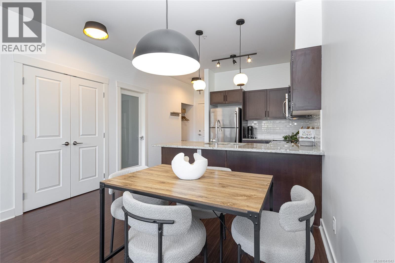 #413 662 Goldstream Ave - 9
