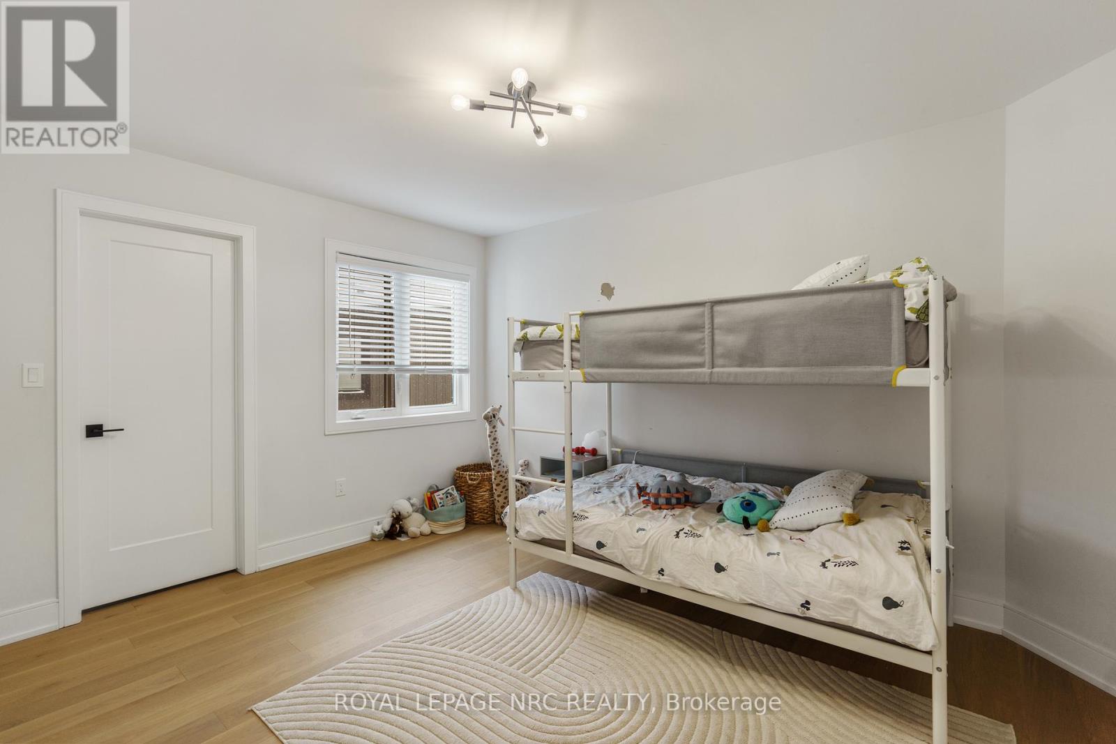 7386 SPLENDOUR DRIVE - 19