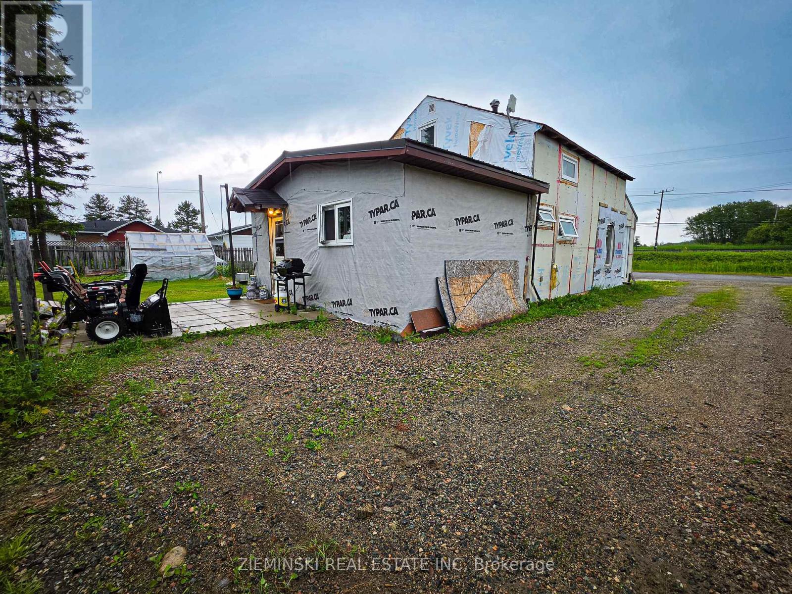340 FERGUSON AVENUE - 2