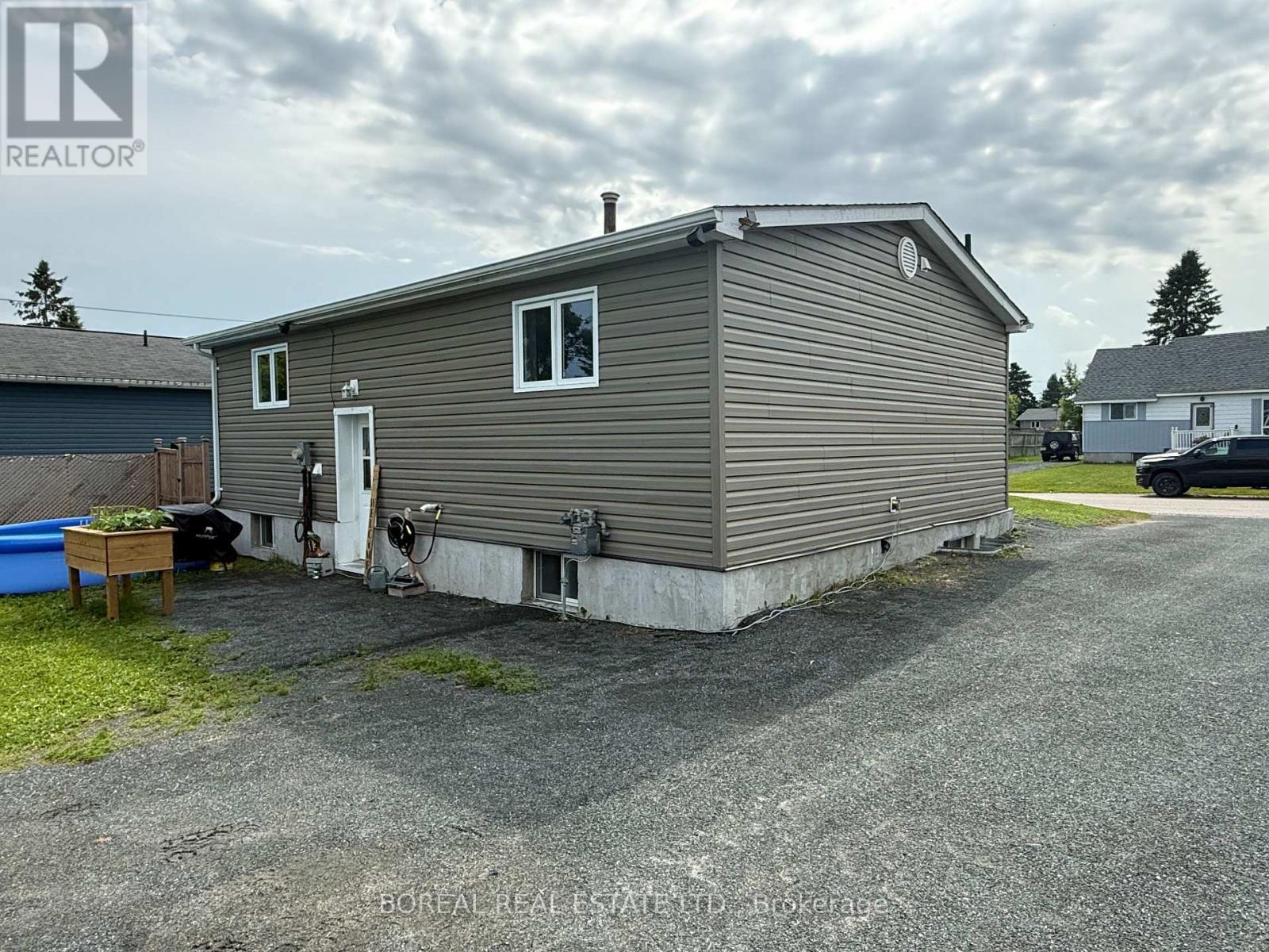 50 VICTORIA AVENUE - 4