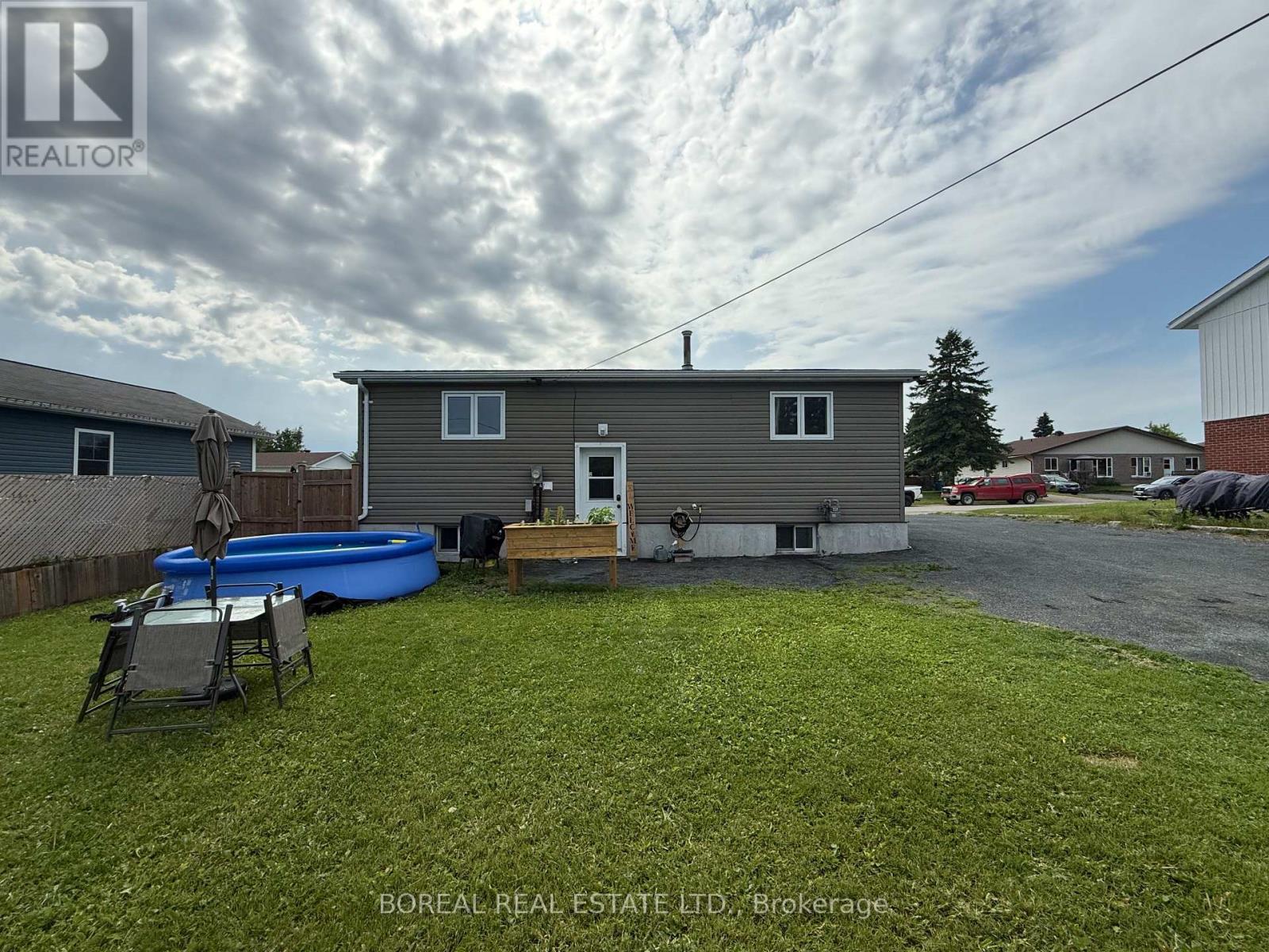 50 VICTORIA AVENUE - 5