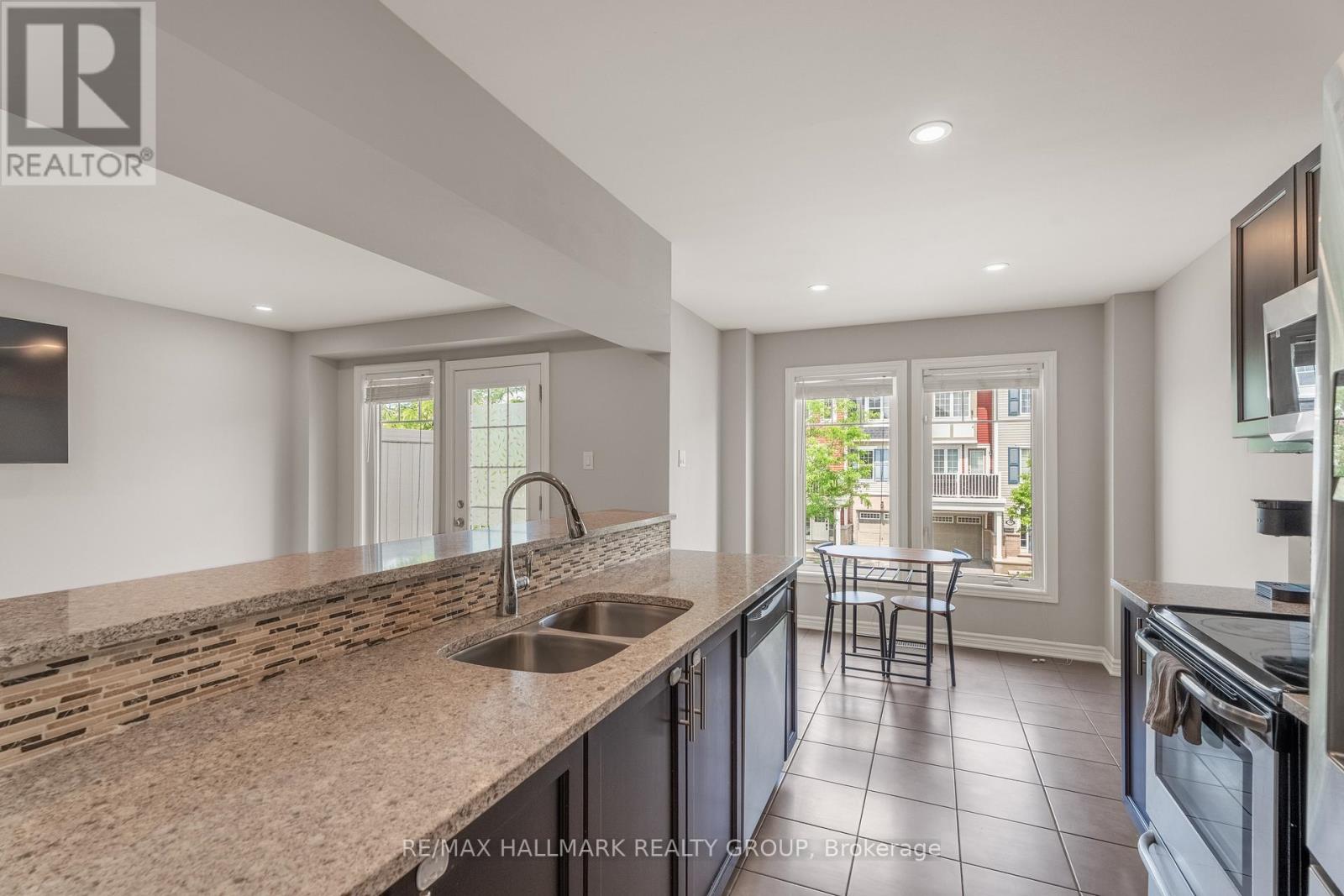House for Rent in Ottawa – 404 ROSINGDALE STREET, Ottawa – By Peter Sagos - Image 20